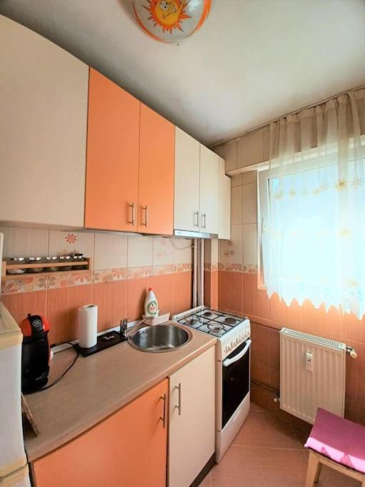 Garsoniera Linistita Zona Vitan Bukarest Exterior foto